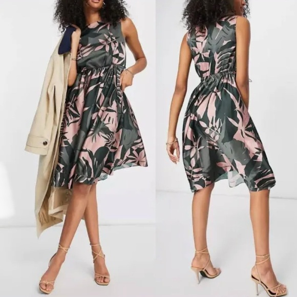 Ted Baker - Picture 9 of 10